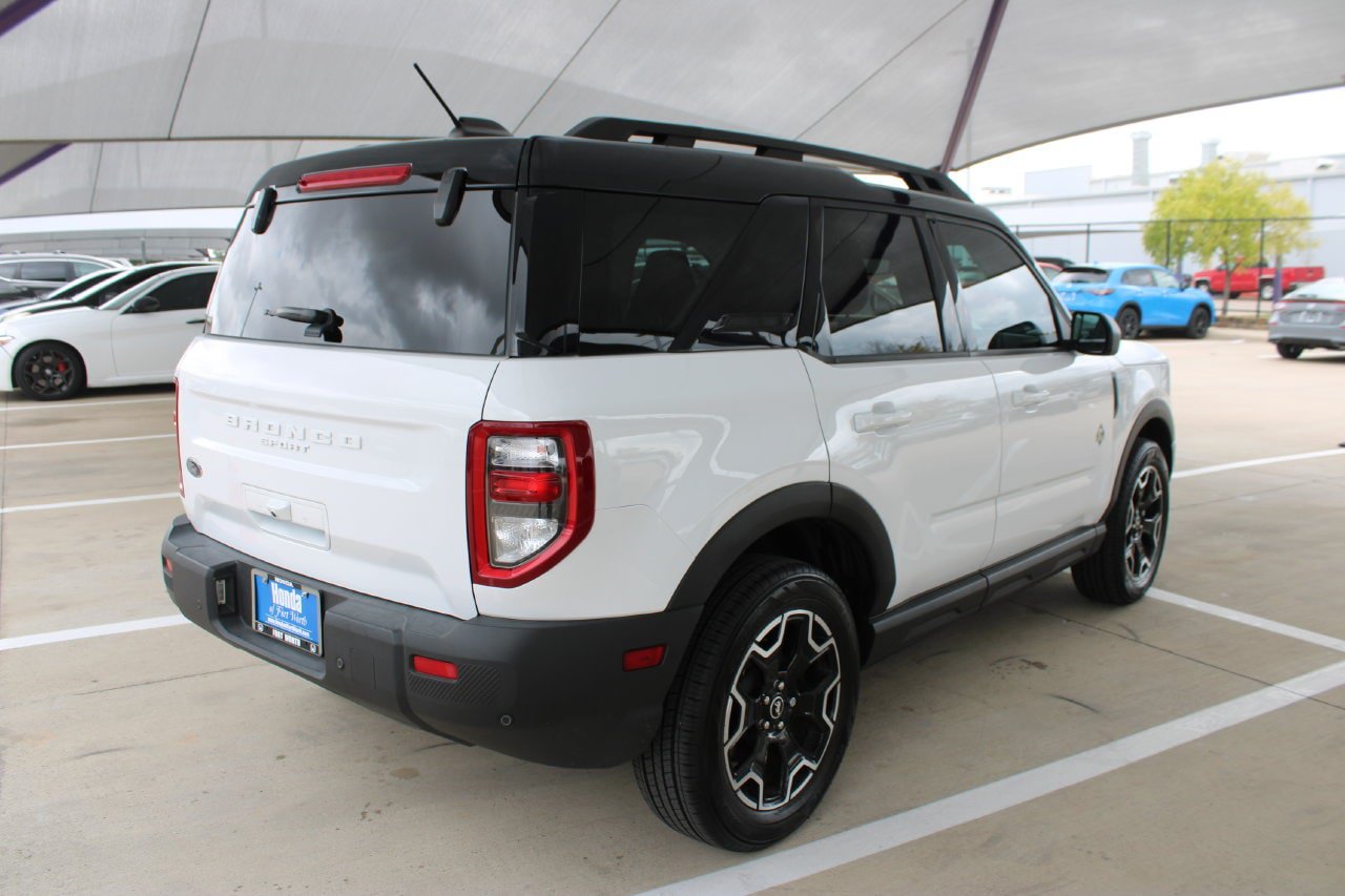 Used 2025 Ford Bronco Sport Outer Banks AWD/4WD image 7