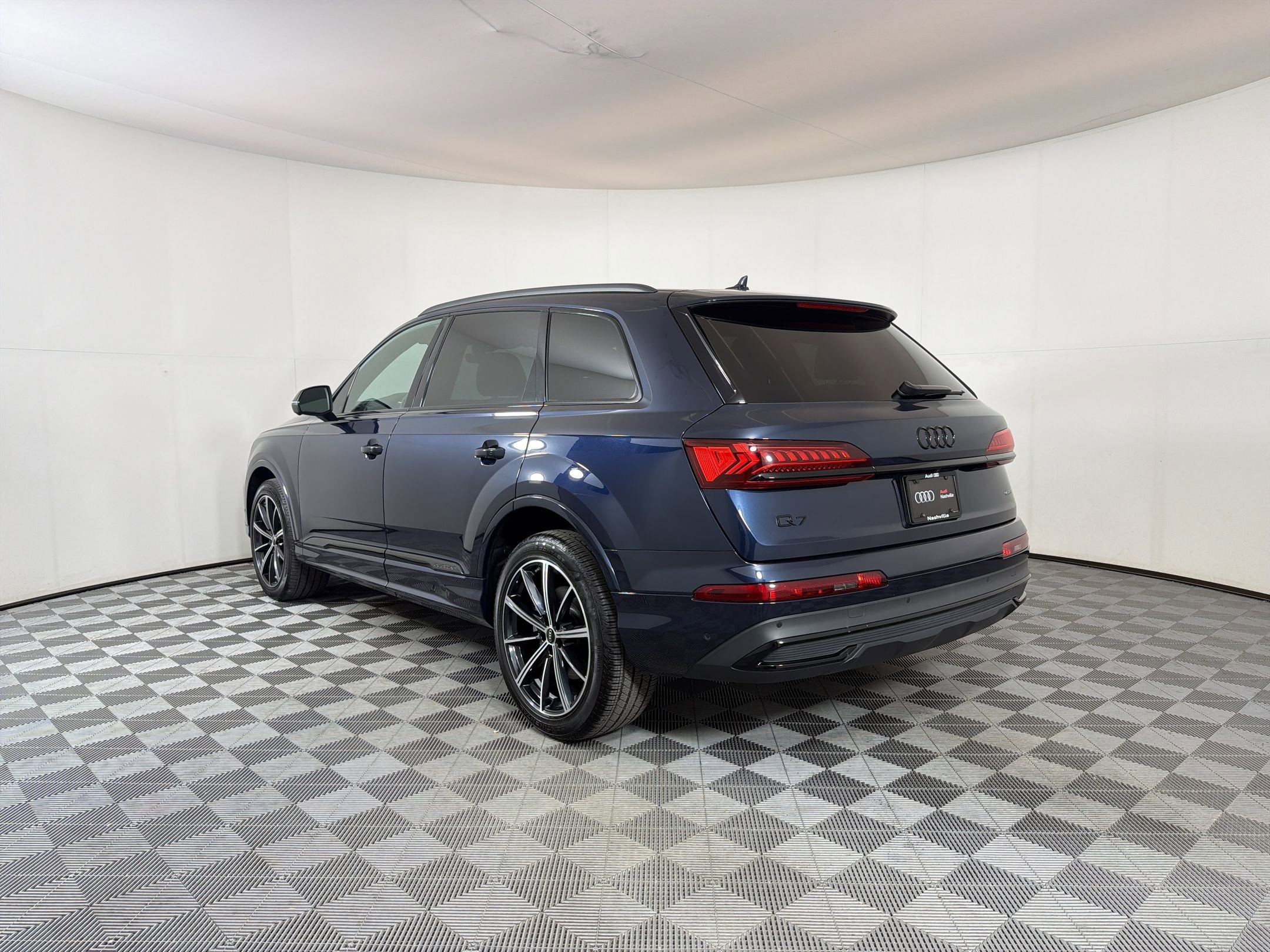 Certified 2023 Audi Q7 3.0T Premium Plus AWD/4WD image 3