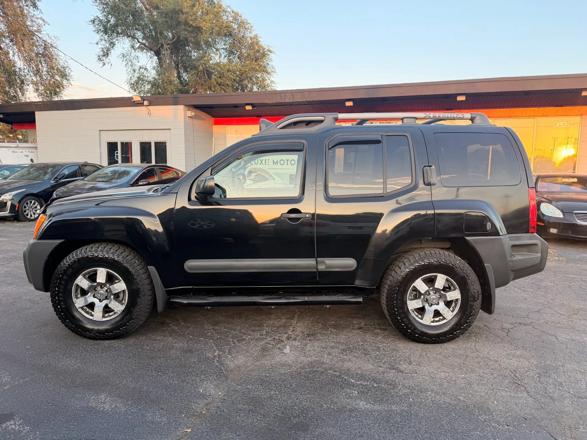 Used 2013 Nissan Xterra PRO-4X w/ Pro-4x Leather Pkg AWD/4WD image 7