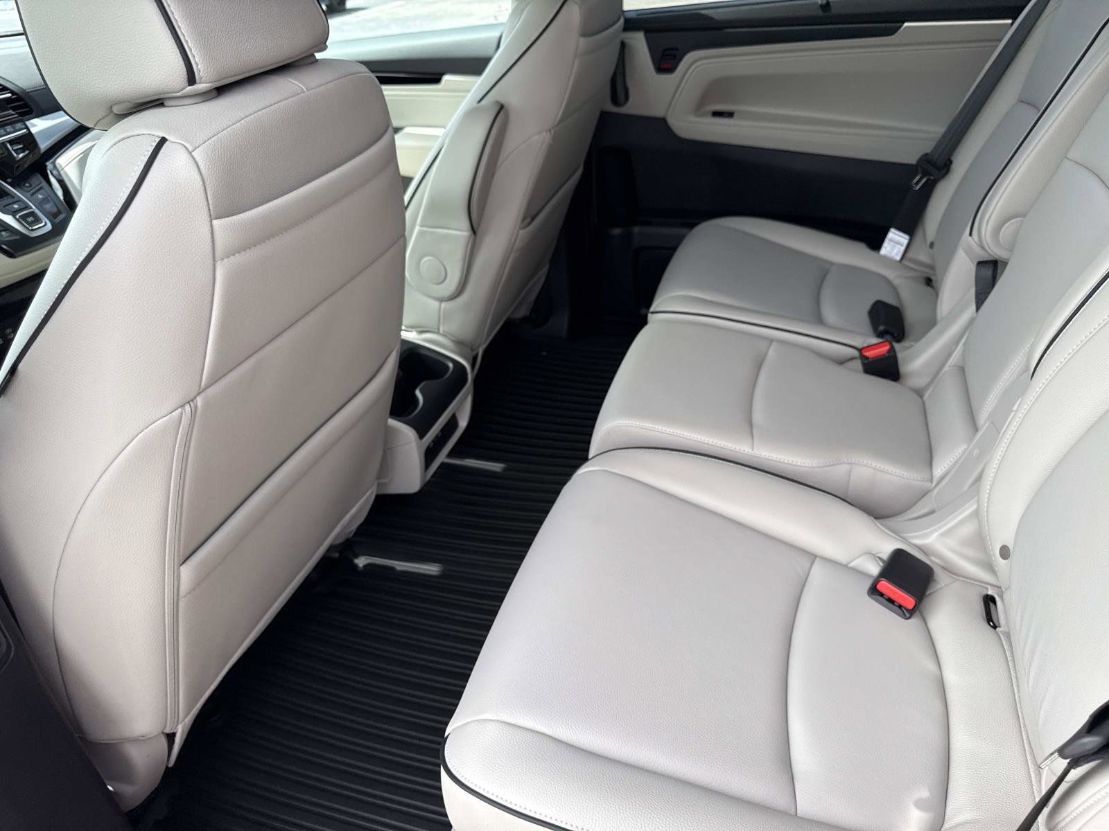 New 2026 Honda Odyssey Touring image 16