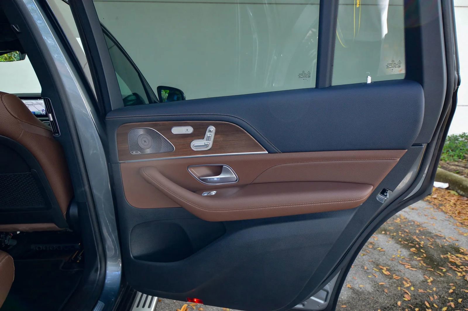 Used 2025 Mercedes-Benz GLS 580 4MATIC image 68