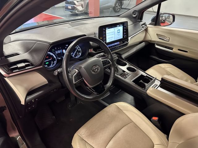 Certified 2023 Toyota Sienna Limited AWD/4WD image 11