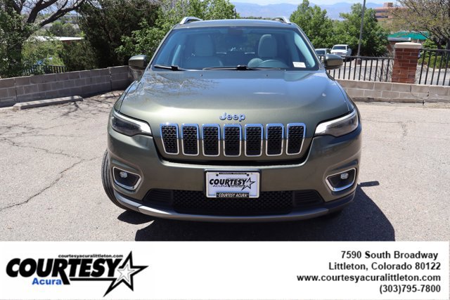 Used 2019 Jeep Cherokee Limited w/ Luxury Group AWD/4WD image 2