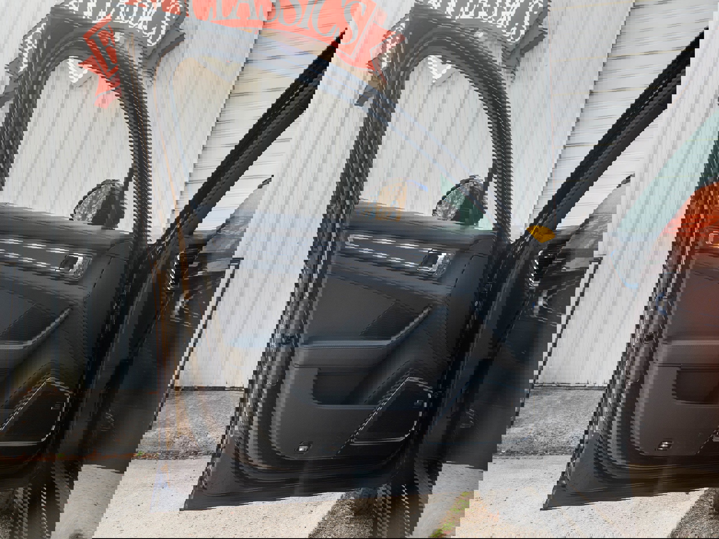 Certified 2023 Porsche Panamera 4 Platinum Edition image 27