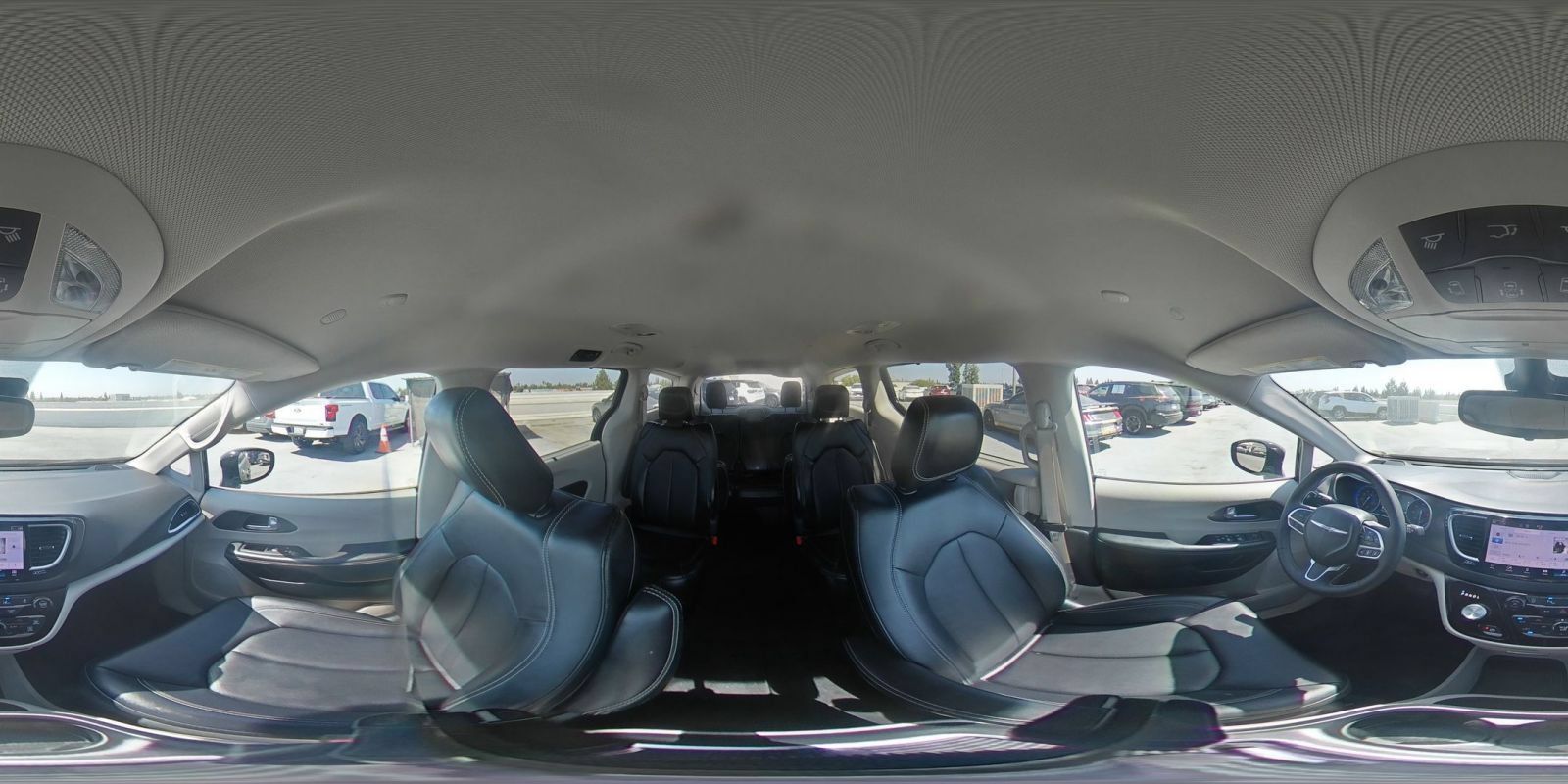 Used 2024 Chrysler Pacifica Touring-L FWD image 44