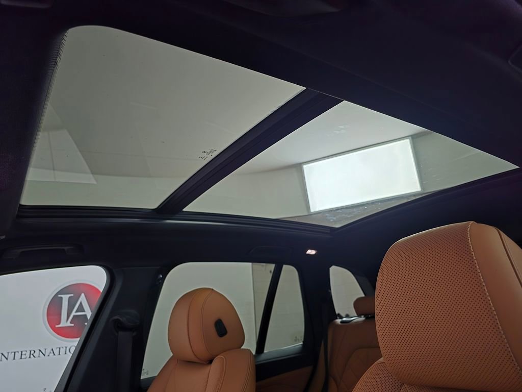 Used 2023 BMW X5 xDrive40i w/ Parking Assistance Package image 19