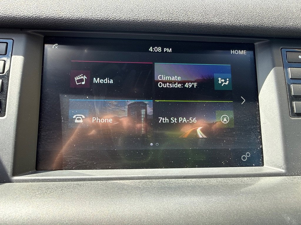 Used 2019 Land Rover Discovery Sport SE image 14