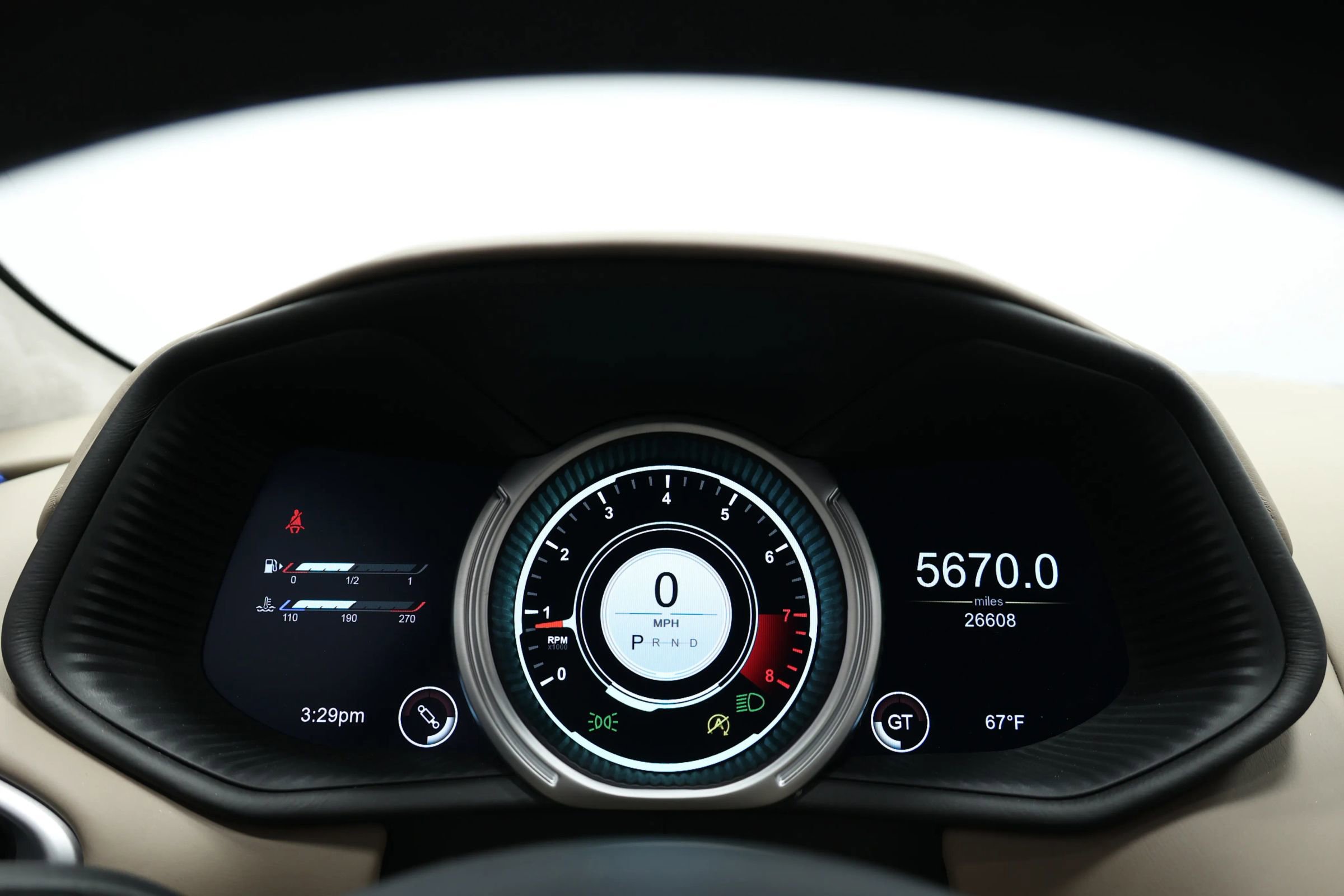 Used 2018 Aston Martin DB11 Coupe image 28