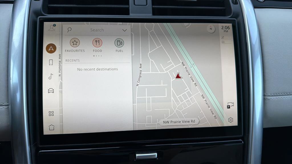 Used 2025 Land Rover Discovery S image 26