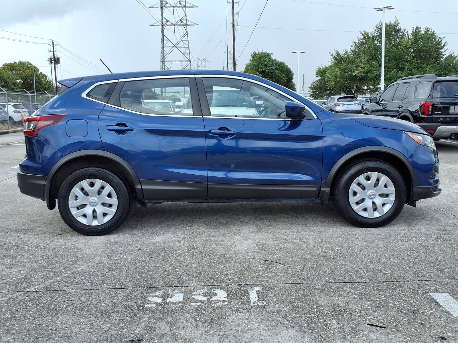 Used 2020 Nissan Rogue Sport S FWD image 25