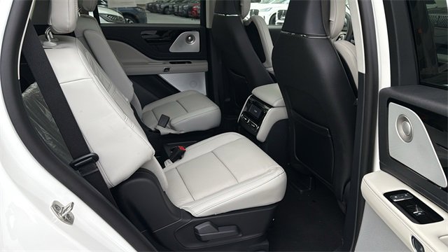 New 2026 Lincoln Aviator Reserve image 12