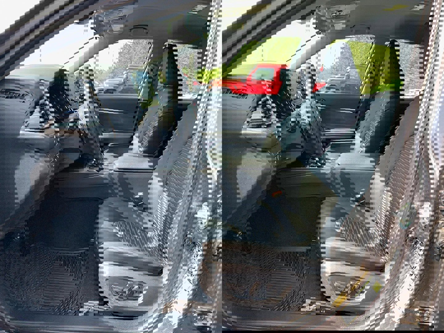 Used 2023 Toyota Camry SE FWD image 10