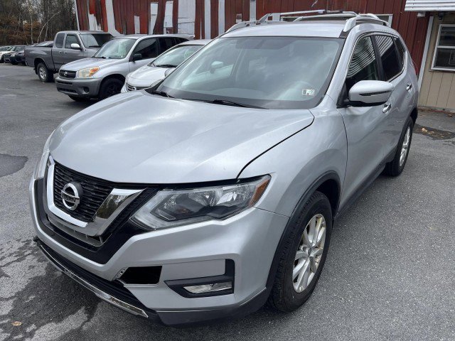 Used 2017 Nissan Rogue SV image 1