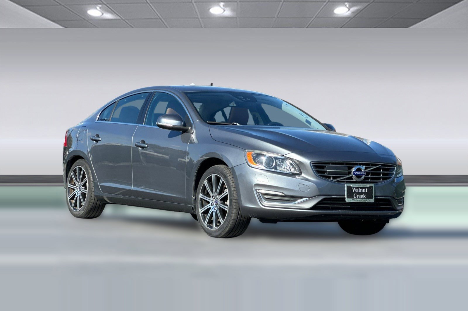 Used 2017 Volvo S60 T5 Inscription Platinum image 6