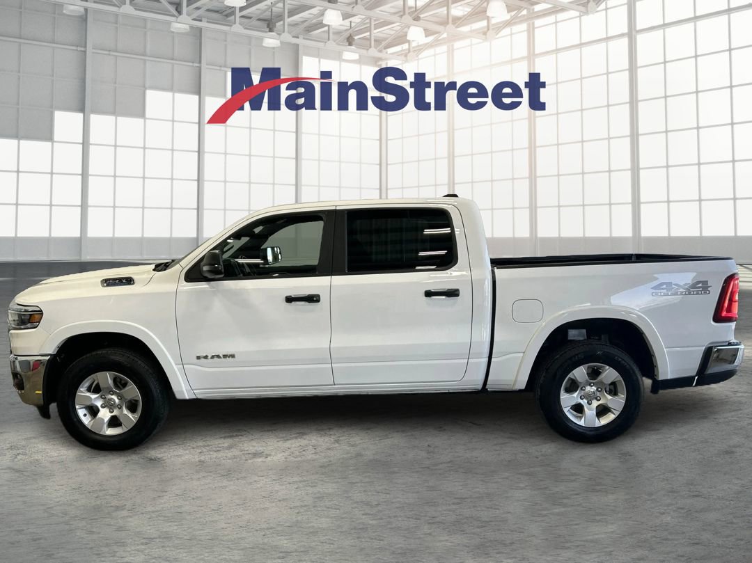 Used 2025 RAM 1500 Lone Star AWD/4WD image 2