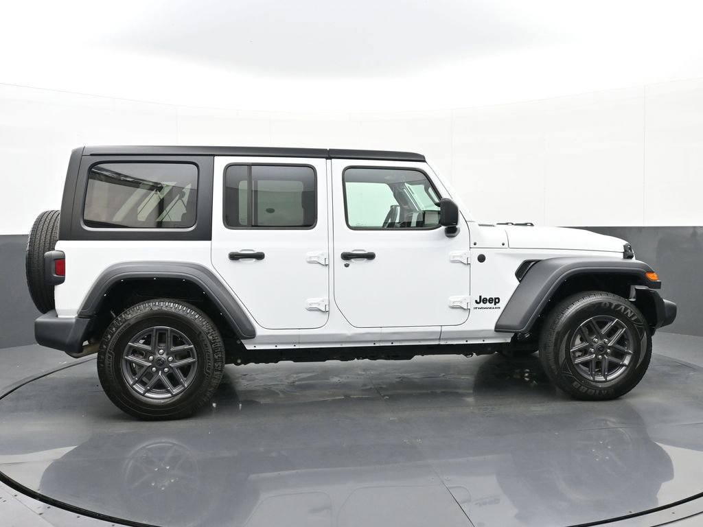 Used 2024 Jeep Wrangler Sport S image 2