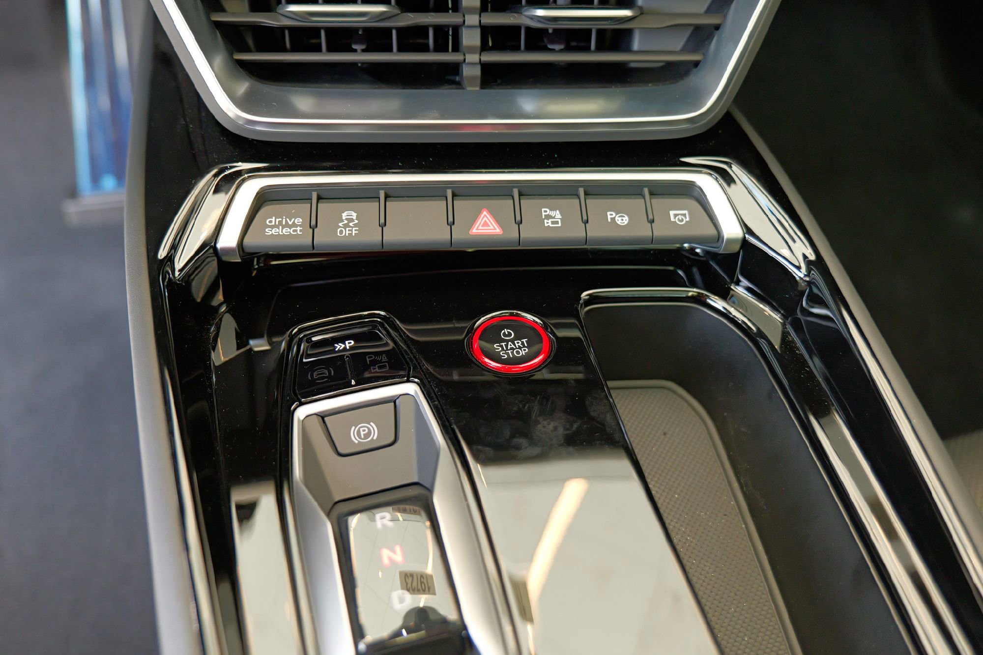 New 2026 Audi S e-tron GT Prestige image 18