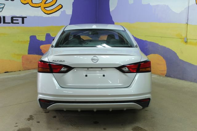 Used 2025 Nissan Altima 2.5 SV image 7