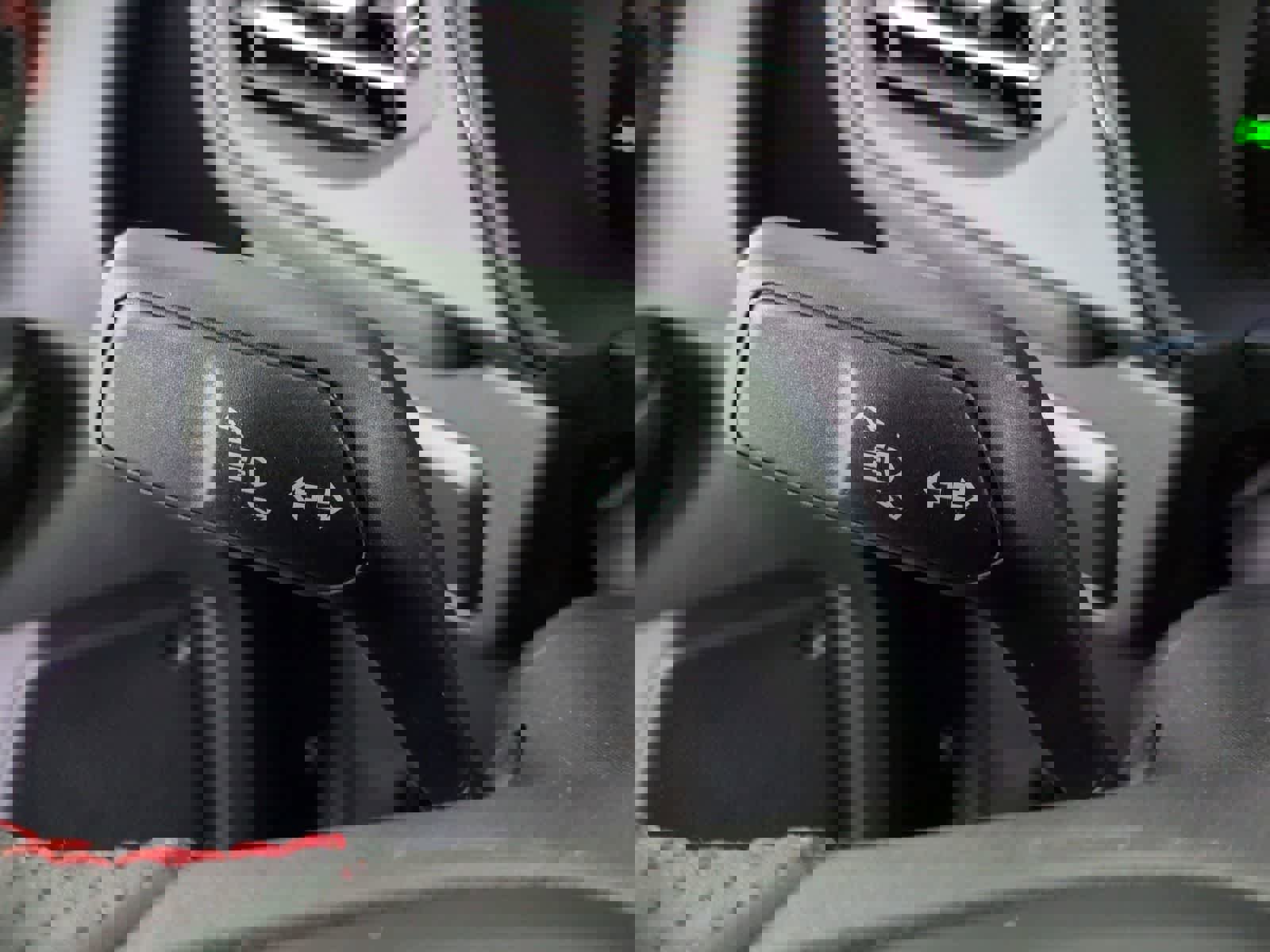 Used 2025 Ford Escape ST-Line image 25