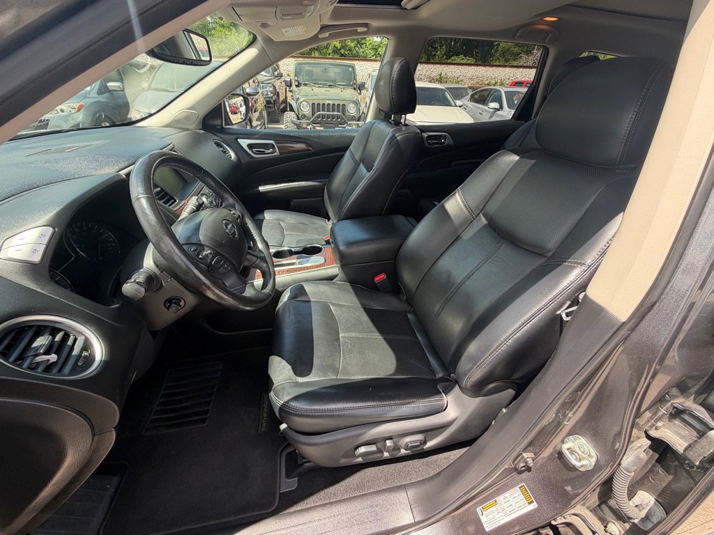 Used 2019 Nissan Pathfinder Platinum FWD image 9