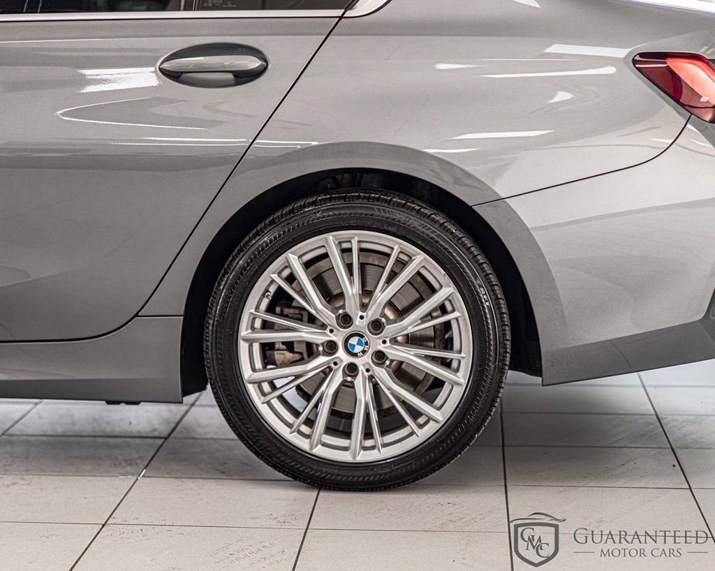 Used 2024 BMW 330i xDrive Sedan w/ Convenience Package AWD/4WD image 8