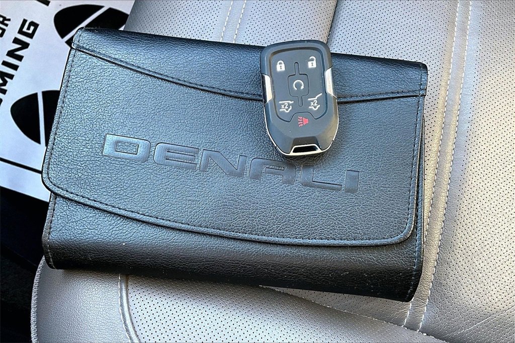 Used 2017 GMC Yukon Denali w/ Open Road Package image 36