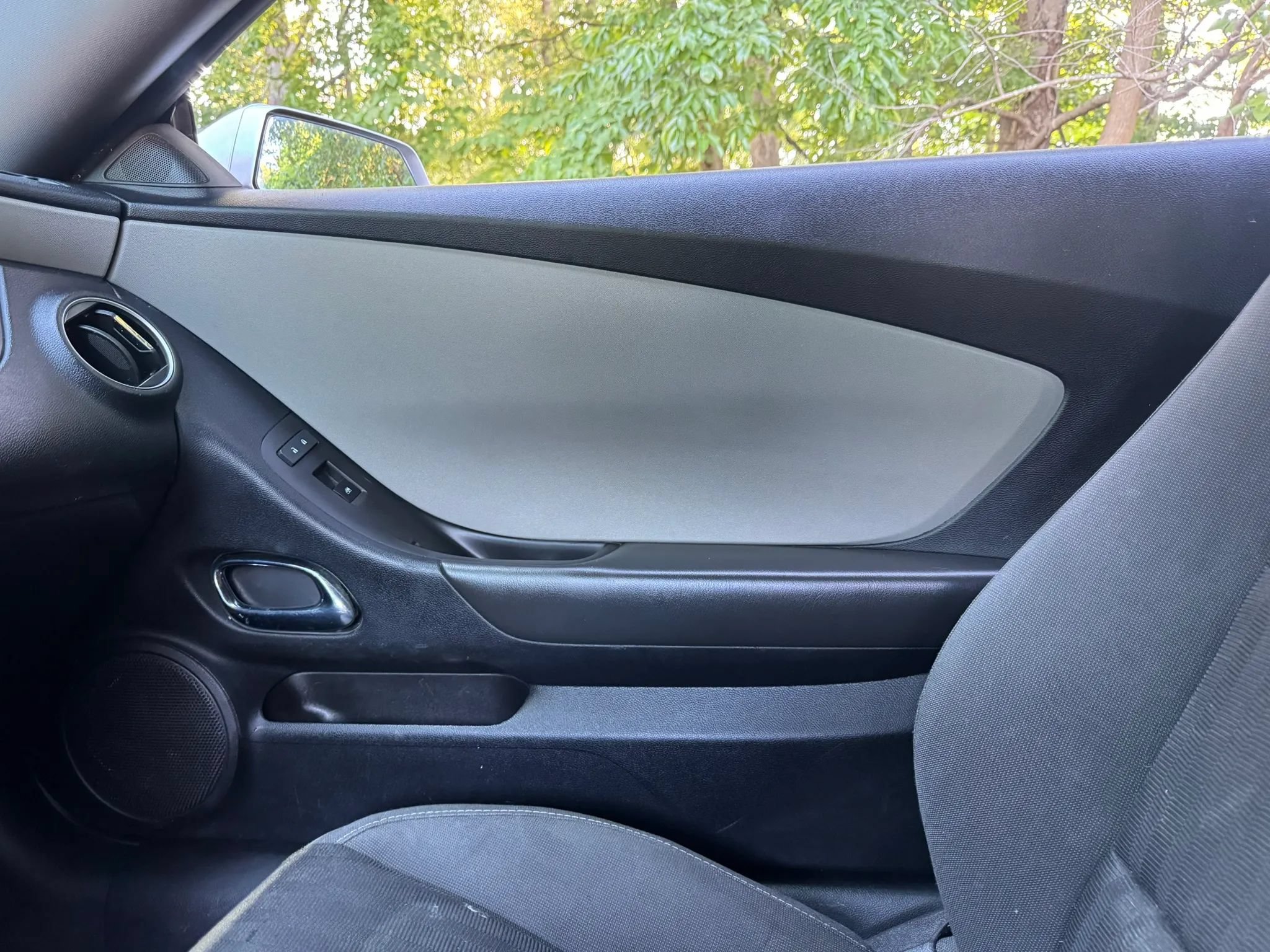 Used 2014 Chevrolet Camaro LS RWD image 7