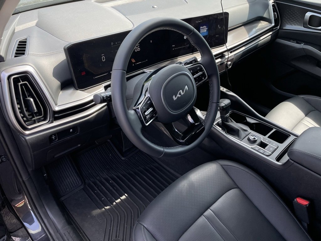 New 2025 Kia Sorento S w/ Panoramic Sunroof Package image 7