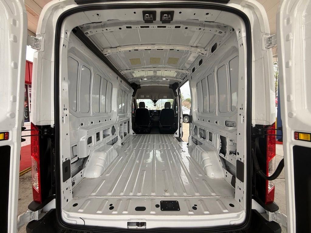 Used 2025 Ford Transit 250 148 Medium Roof image 24
