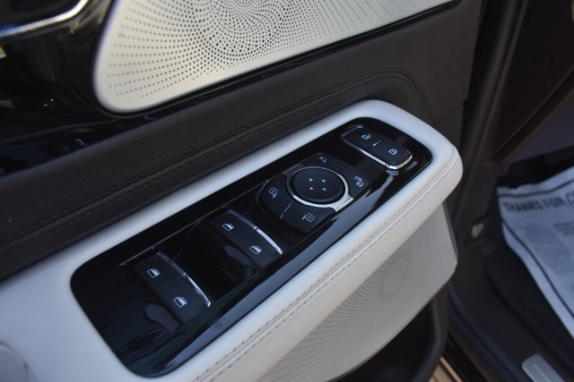 Used 2021 Lincoln Aviator Black Label w/ Dynamic Handling Package AWD/4WD image 12