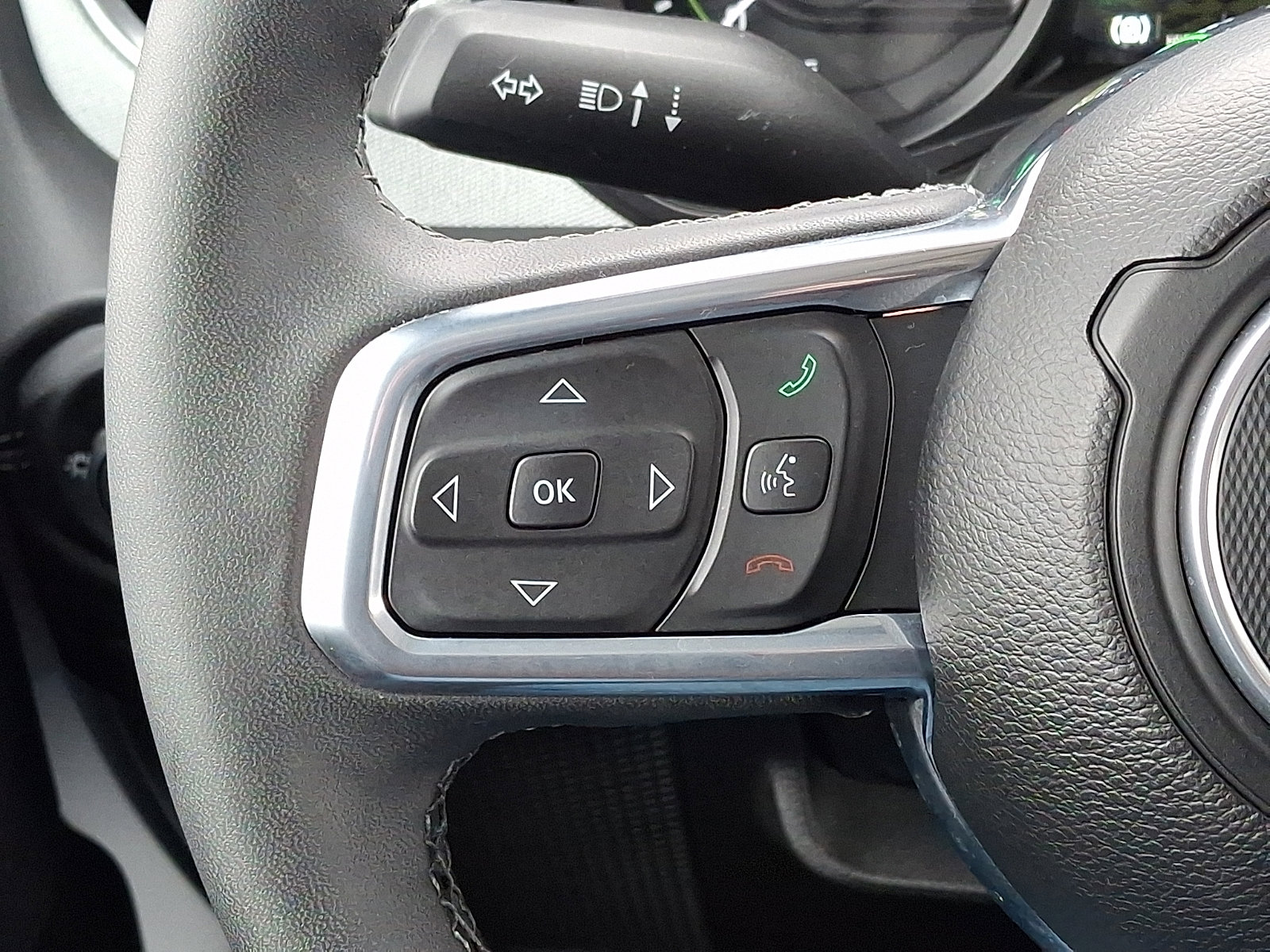 Certified 2025 Jeep Wrangler Unlimited Sahara w/ Safety Group image 20