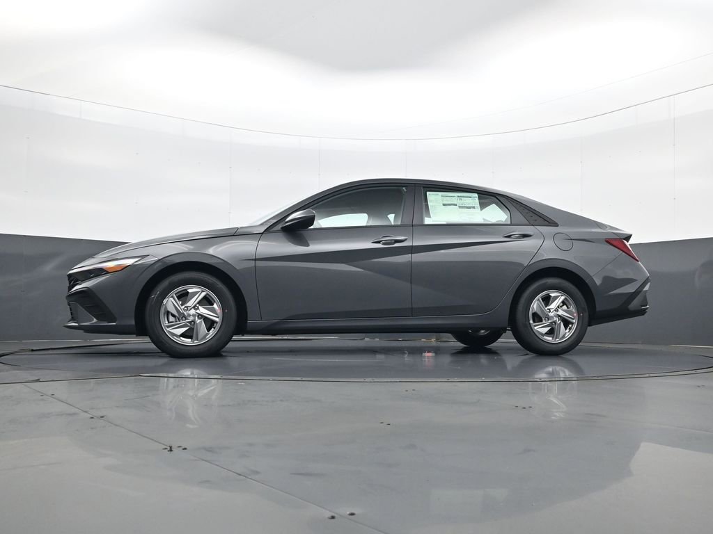 New 2026 Hyundai Elantra SE image 28