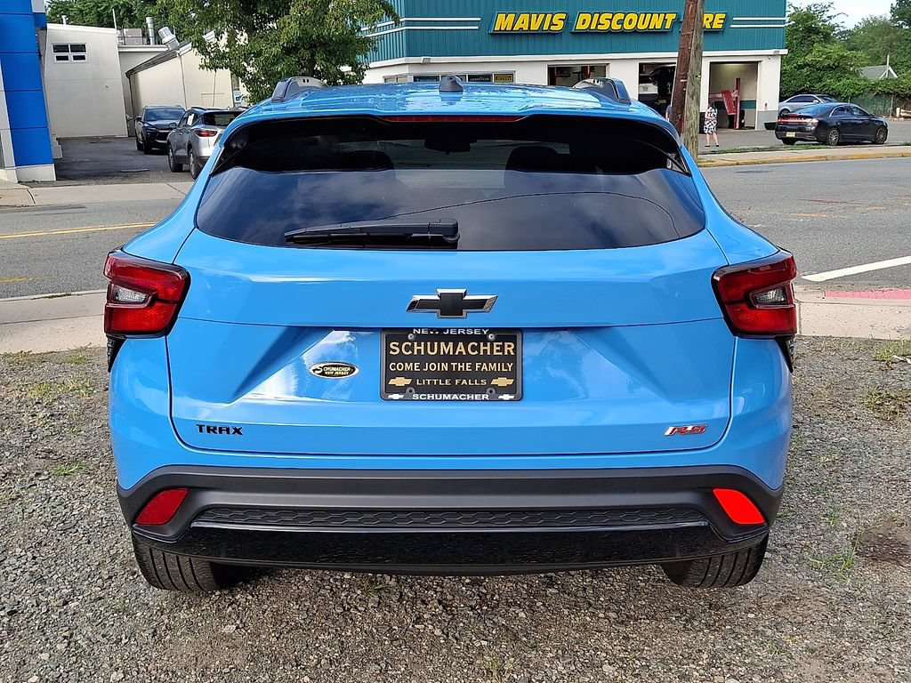 Certified 2024 Chevrolet Trax RS w/ Sunroof Package FWD image 7