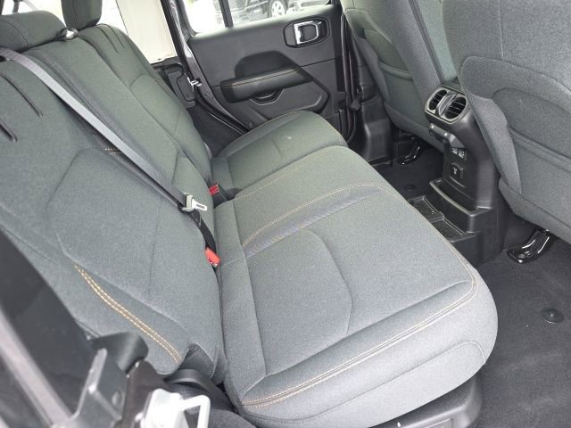 Used 2025 Jeep Wrangler Unlimited Sahara w/ Safety Group image 43