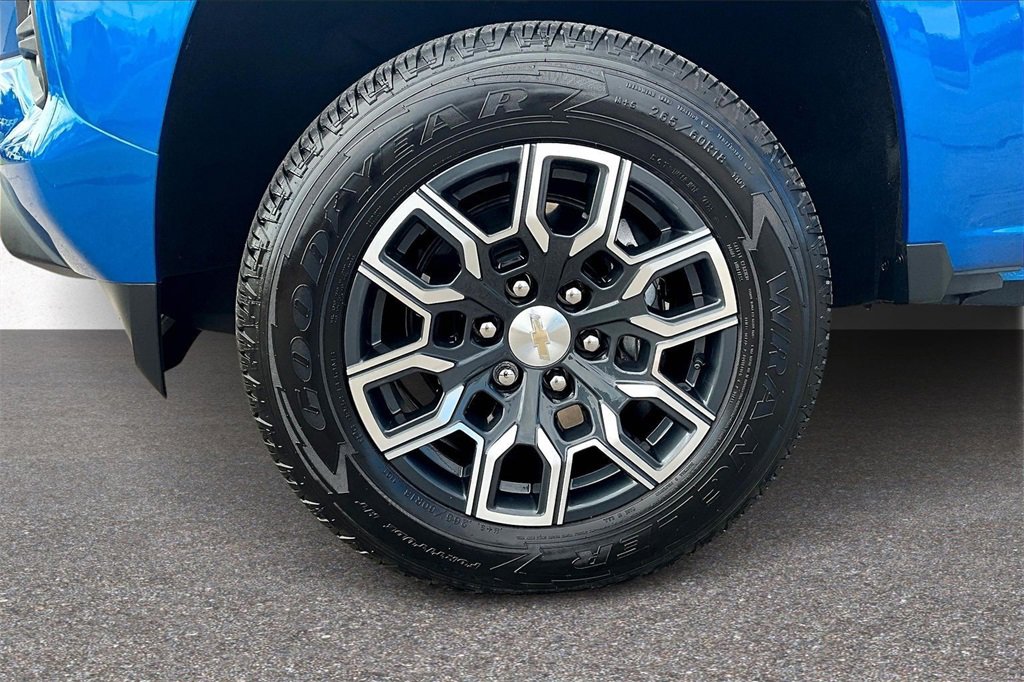 Used 2024 Chevrolet Colorado LT w/ LT Convenience Package III image 35