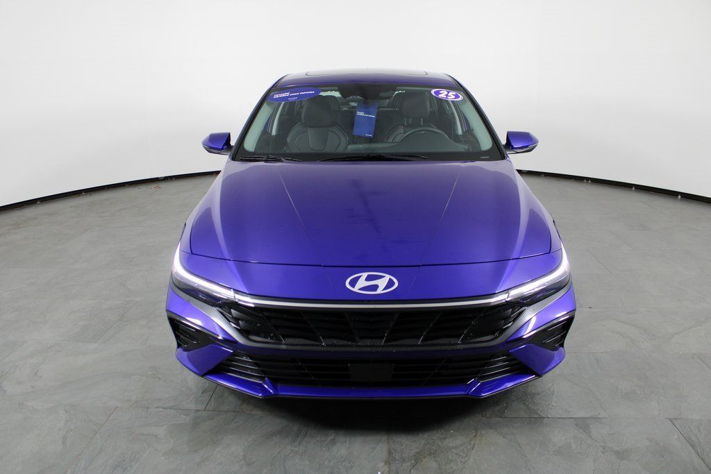 Certified 2025 Hyundai Elantra Limited image 9