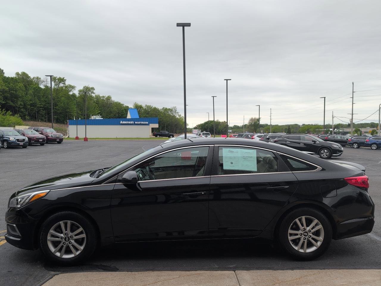 Used 2017 Hyundai Sonata SE FWD image 5