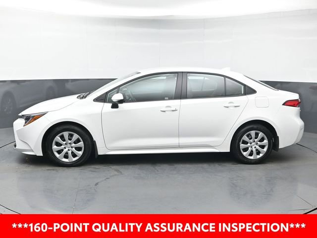 Used 2025 Toyota Corolla LE FWD image 2