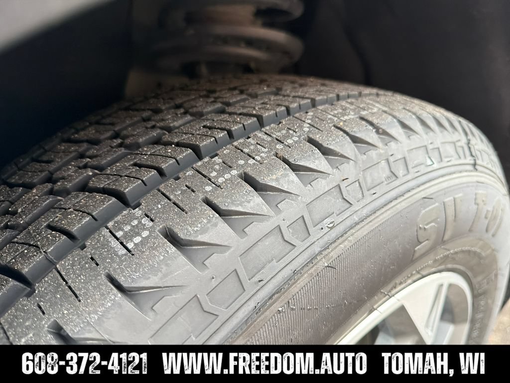 Used 2025 Chevrolet Blazer LT AWD/4WD image 30