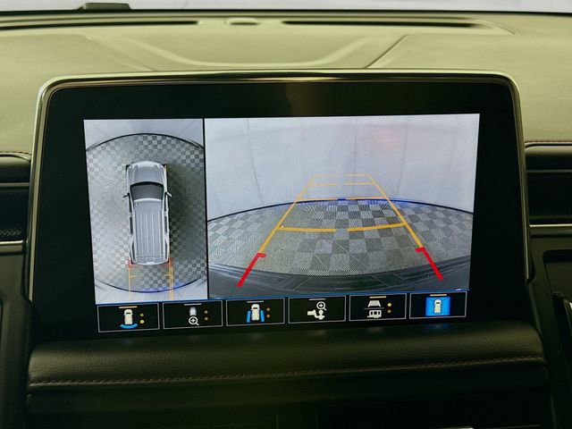 Used 2021 Chevrolet Tahoe RST w/ Luxury Package image 17