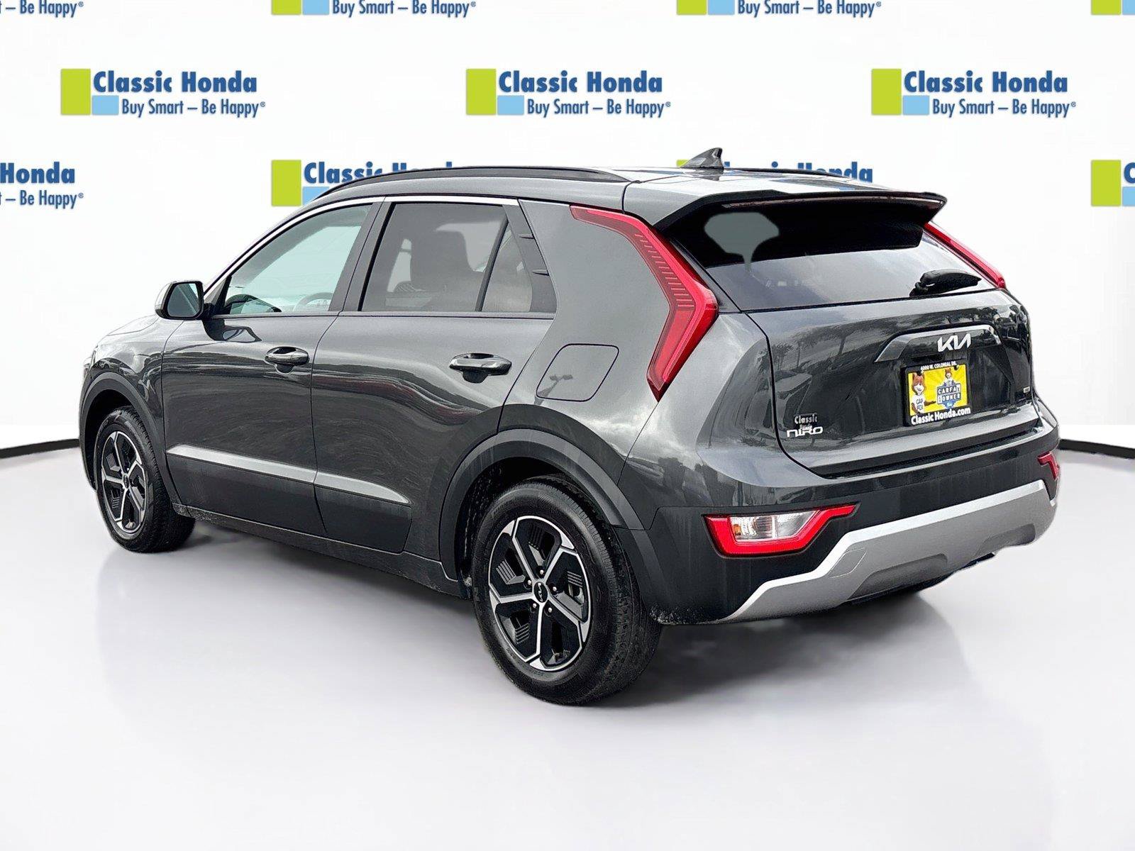 Used 2025 Kia Niro LX FWD image 5