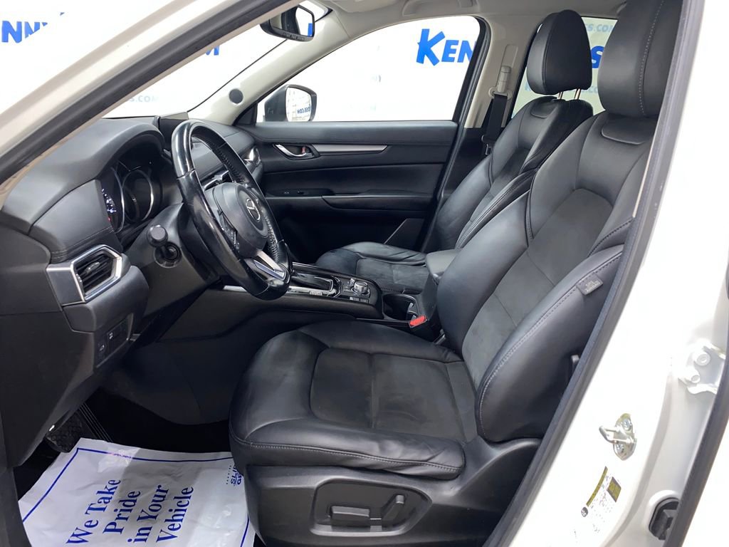 Used 2017 MAZDA CX-5 Touring w/ Preferred Equipment Package AWD/4WD image 8