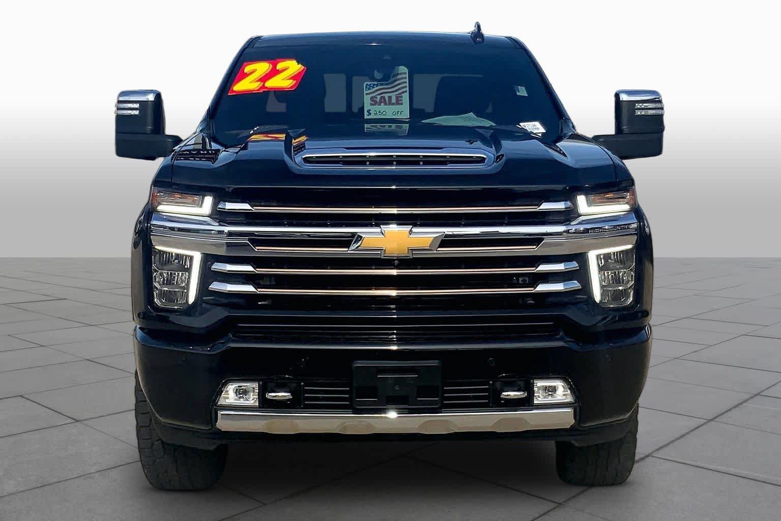 Used 2022 Chevrolet Silverado 2500 High Country w/ Z71 Off-Road Package AWD/4WD image 4