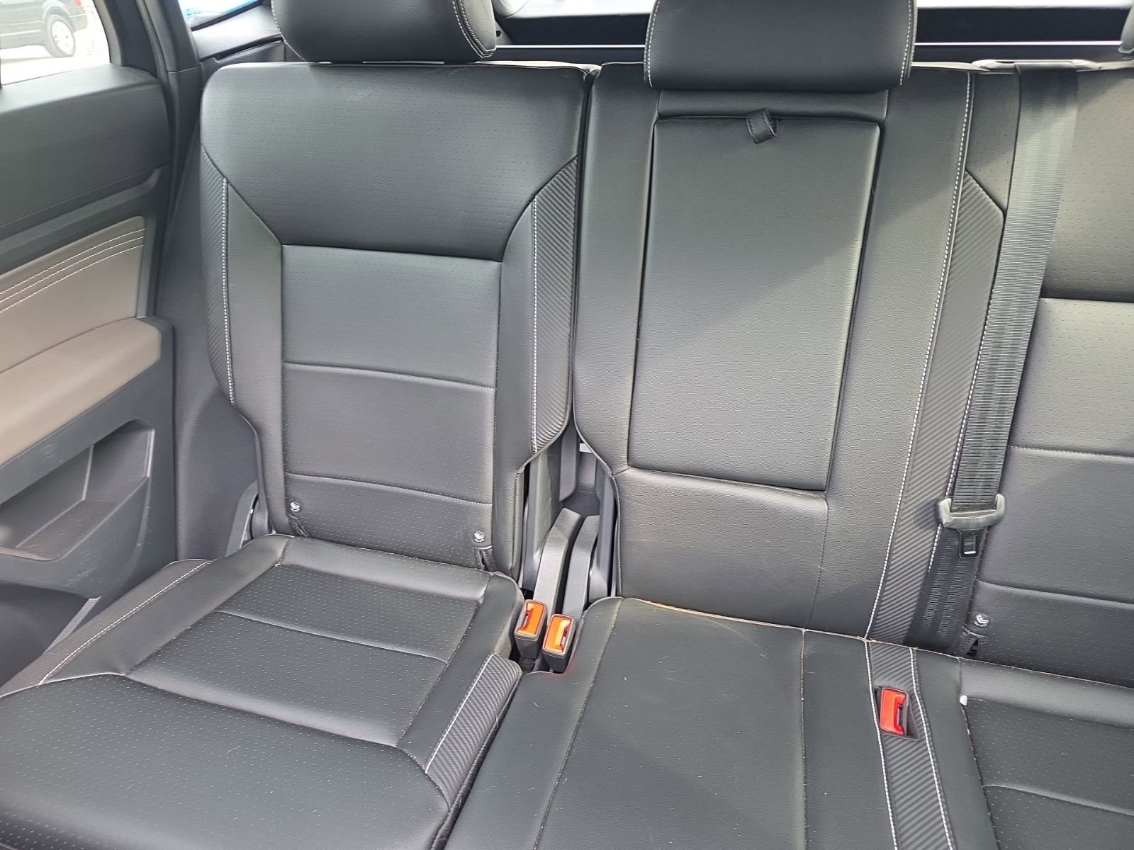 Used 2022 Volkswagen Atlas Cross Sport SEL R-Line image 23