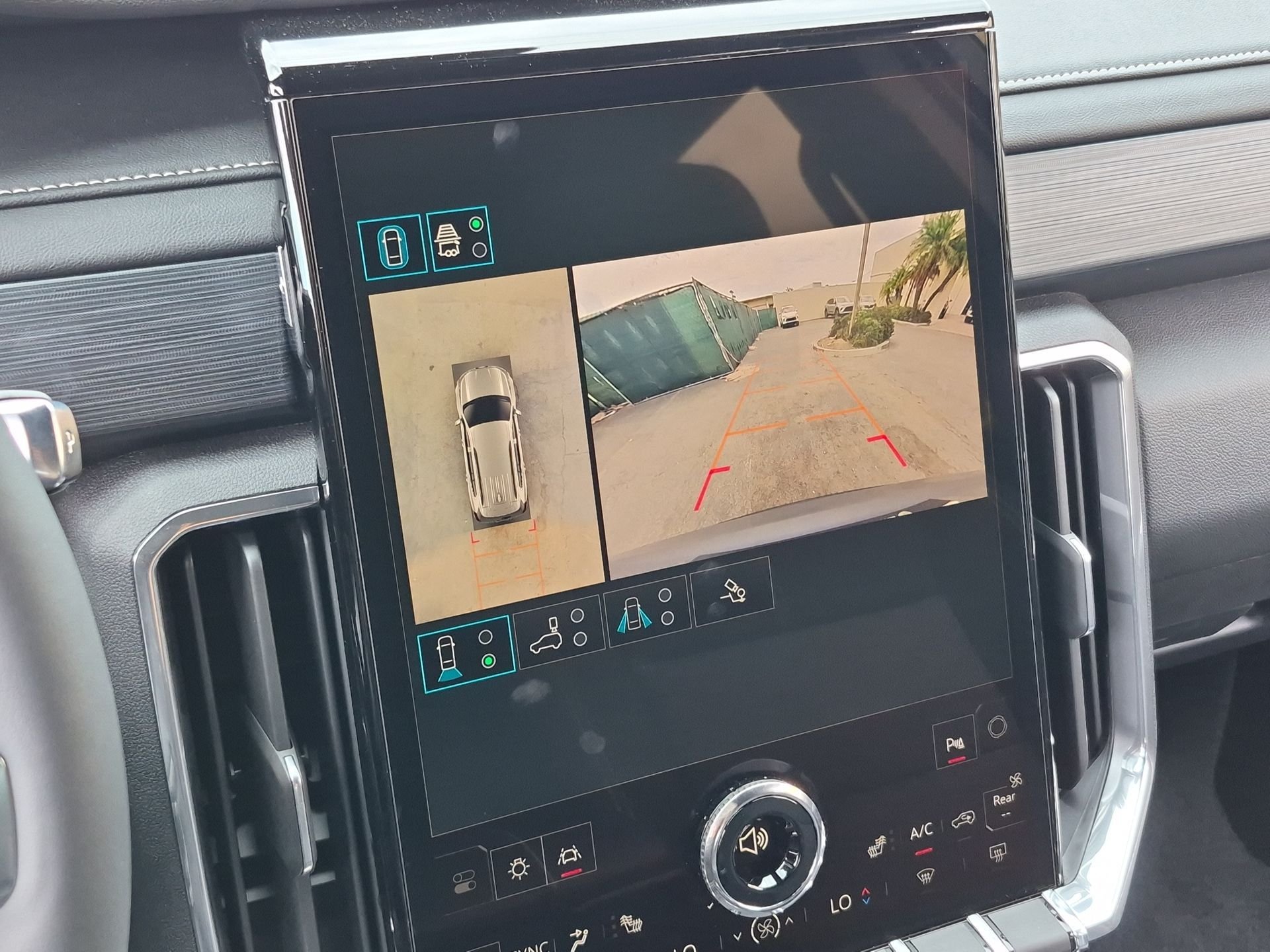 New 2025 GMC Acadia Elevation FWD image 15