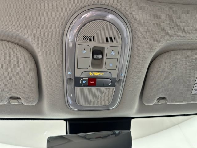 Used 2024 Hyundai Ioniq 5 Limited image 24