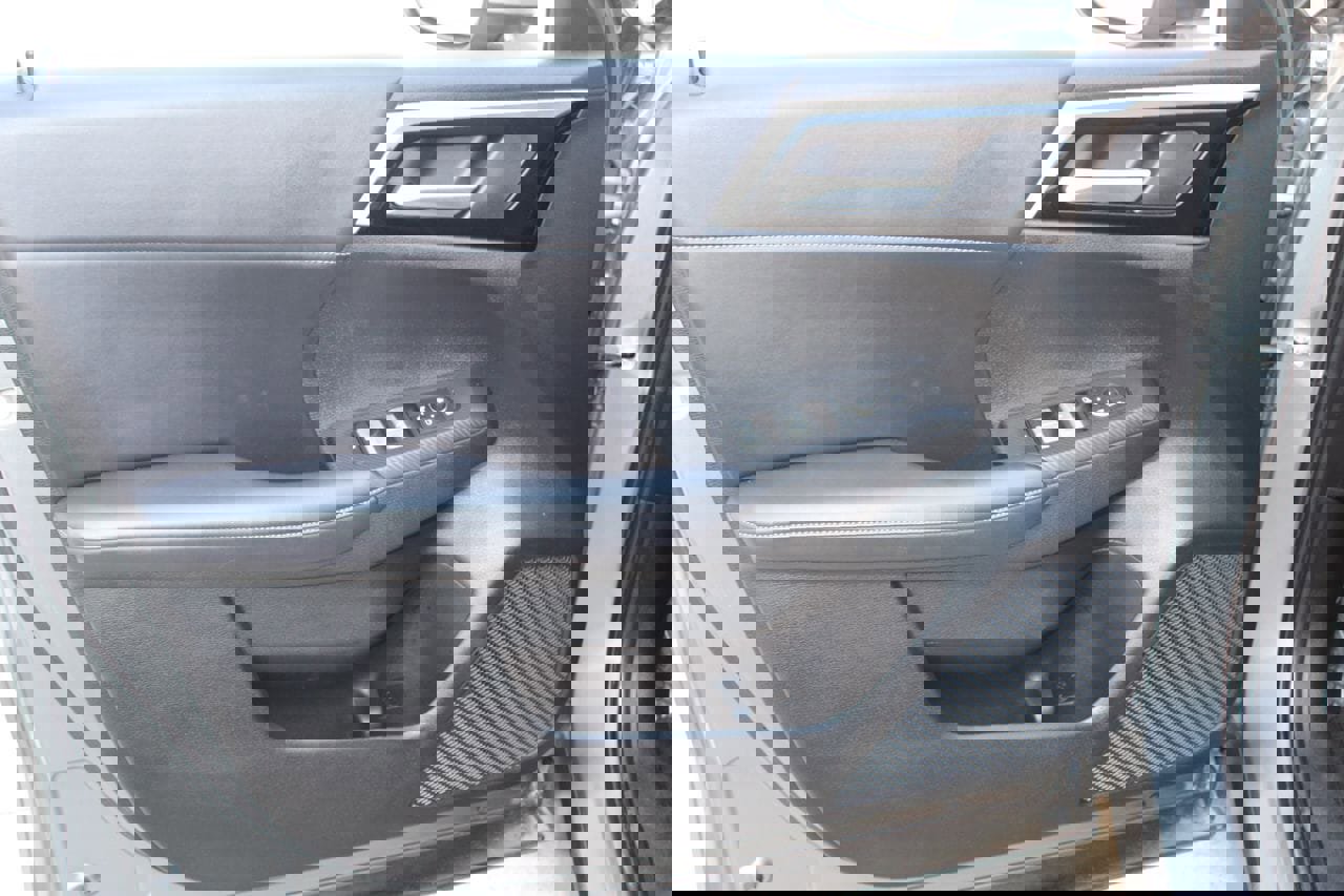 Used 2024 Mitsubishi Outlander SE image 21