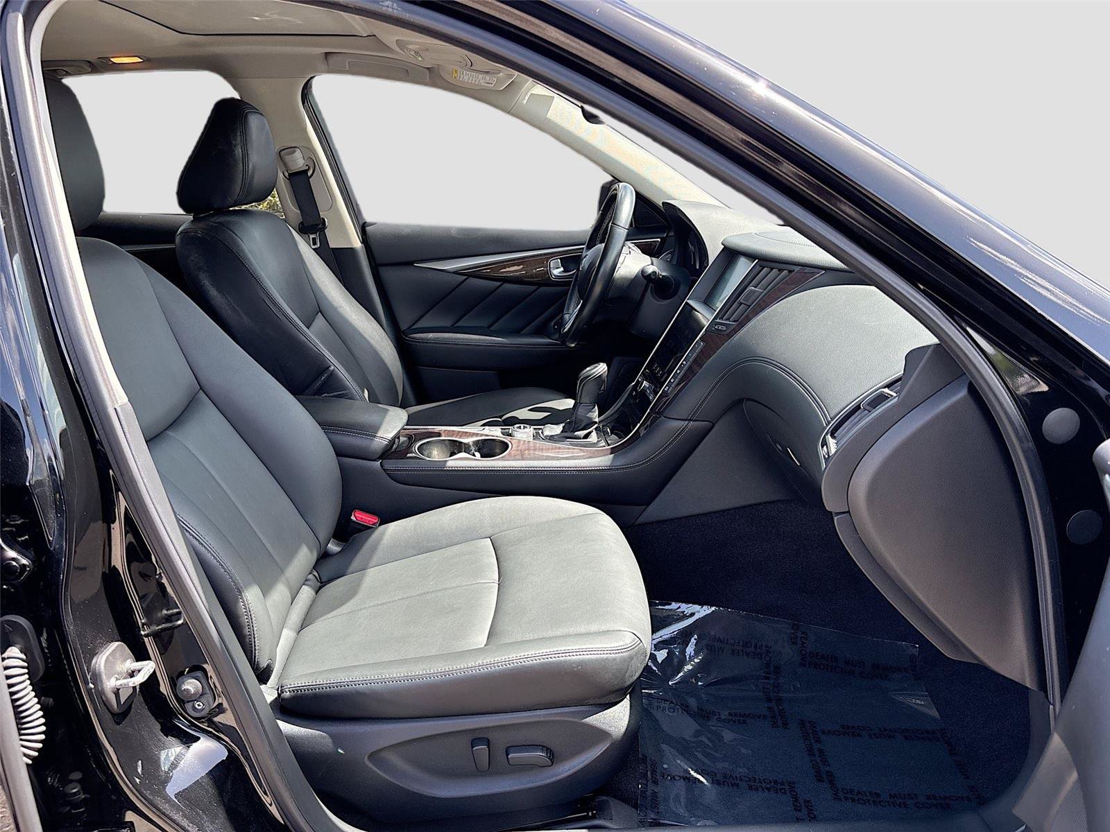 Used 2019 INFINITI Q50 Luxe w/ Cargo Package (L96) RWD image 27