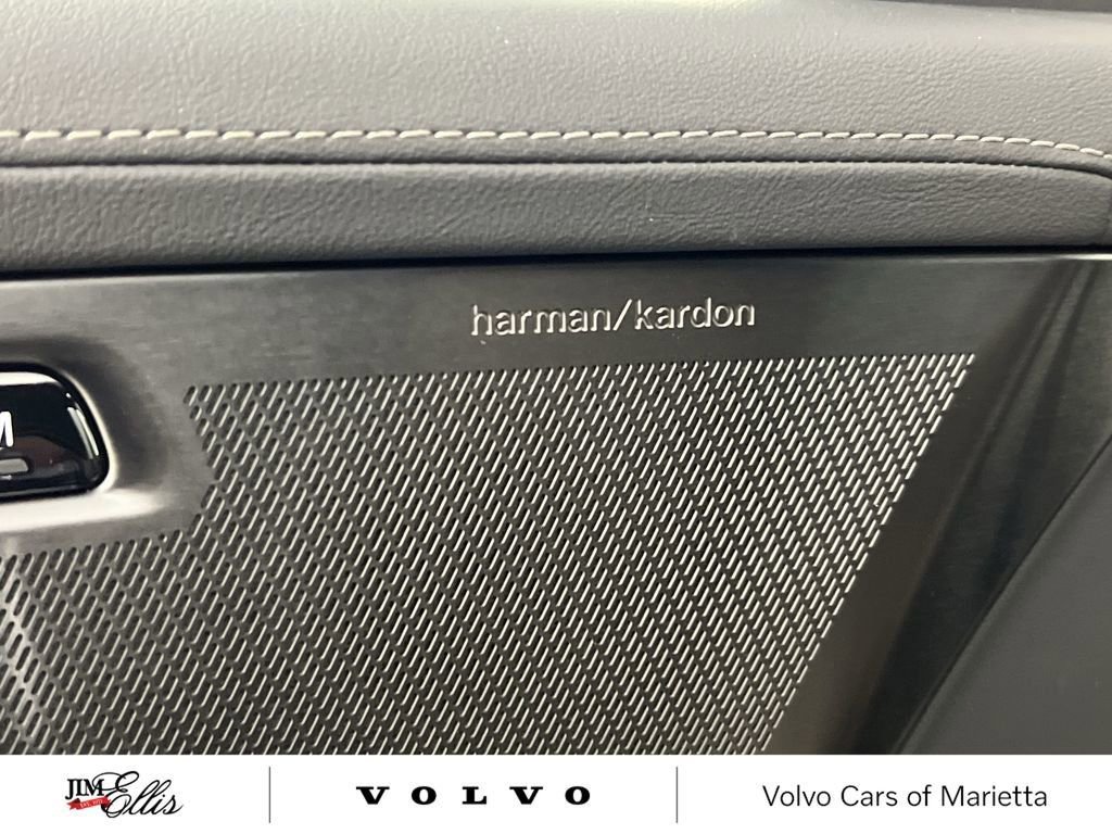 New 2026 Volvo XC90 B6 Plus w/ Protection Package Premier image 11