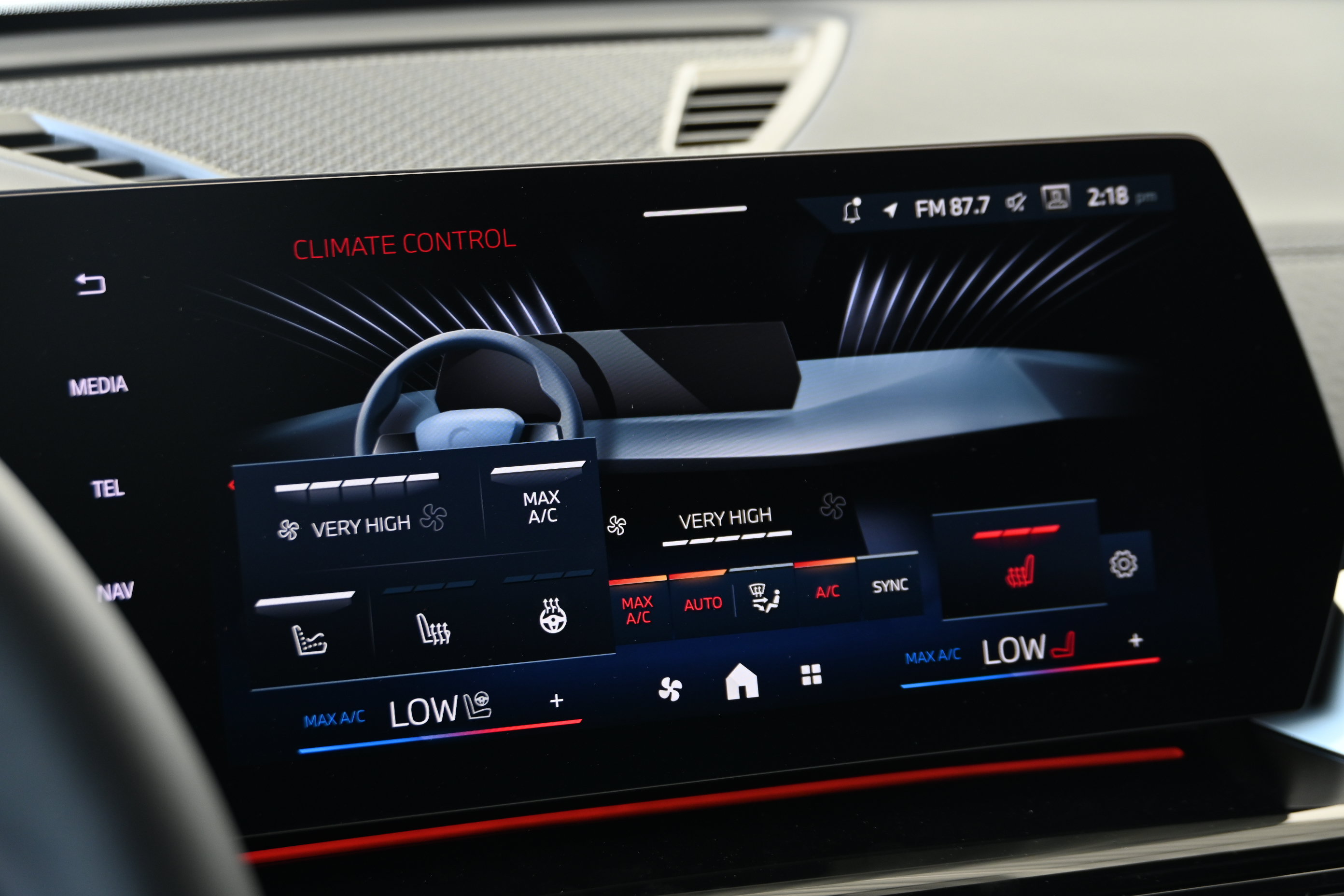 New 2027 BMW X2 xDrive28i AWD/4WD image 17